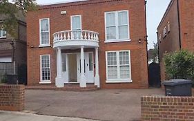 First Class Luxurious Apartment London Finchley